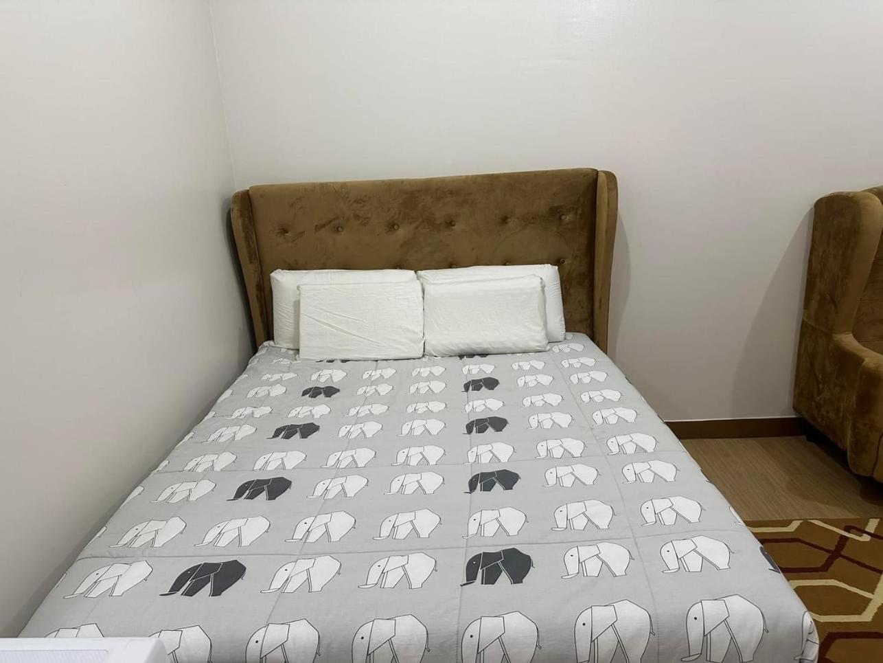 Starlight Suites Trece Martires المظهر الخارجي الصورة
