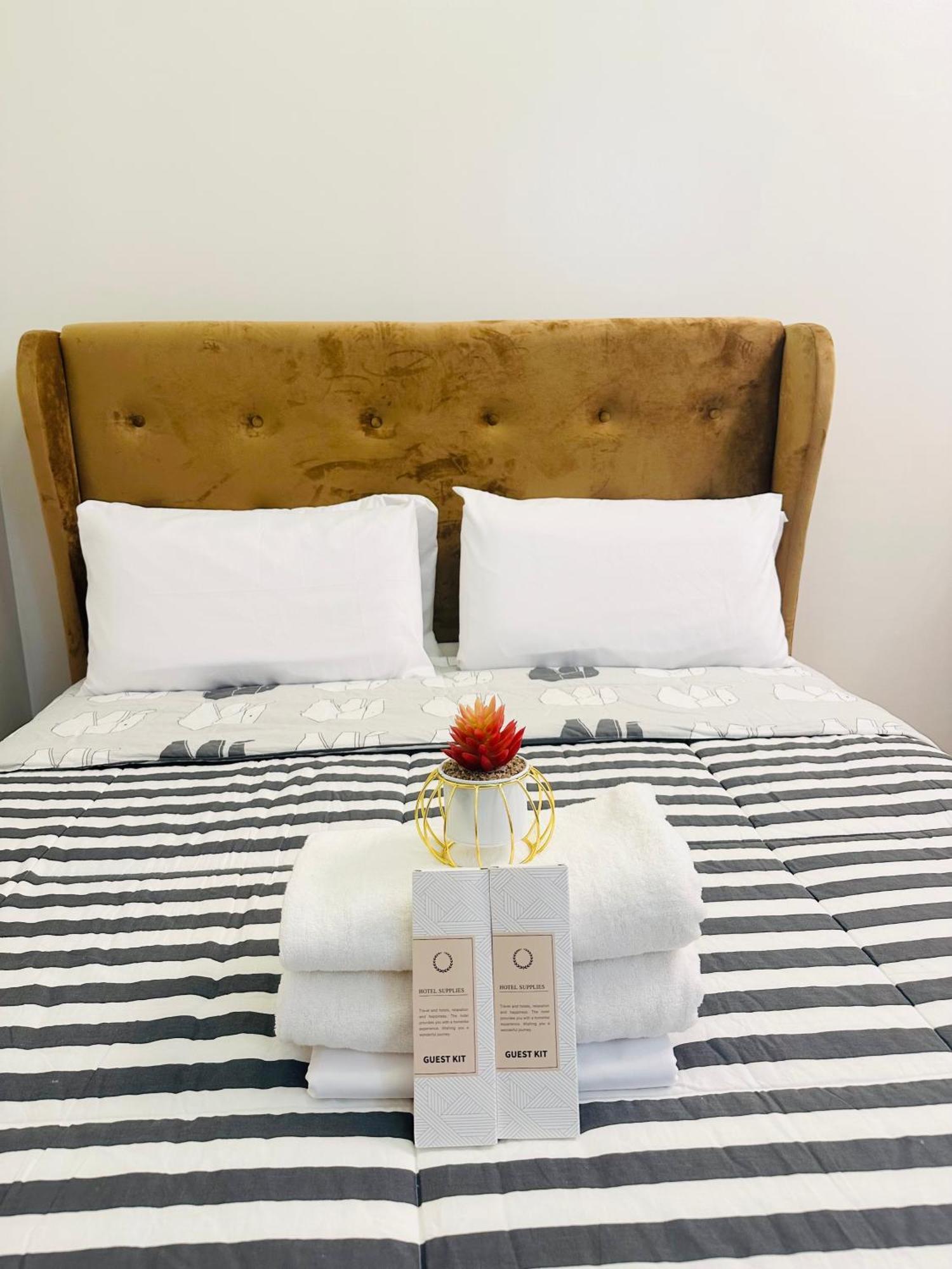 Starlight Suites Trece Martires المظهر الخارجي الصورة