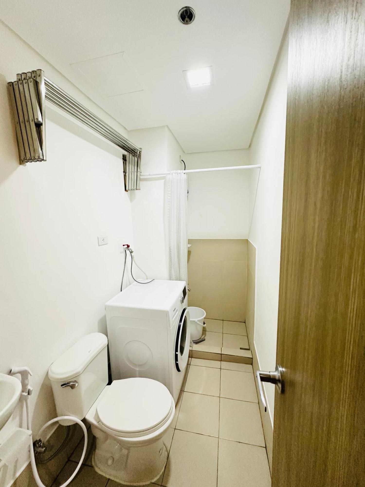 Starlight Suites Trece Martires المظهر الخارجي الصورة
