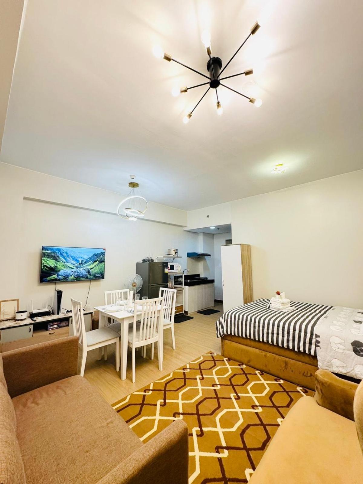 Starlight Suites Trece Martires المظهر الخارجي الصورة