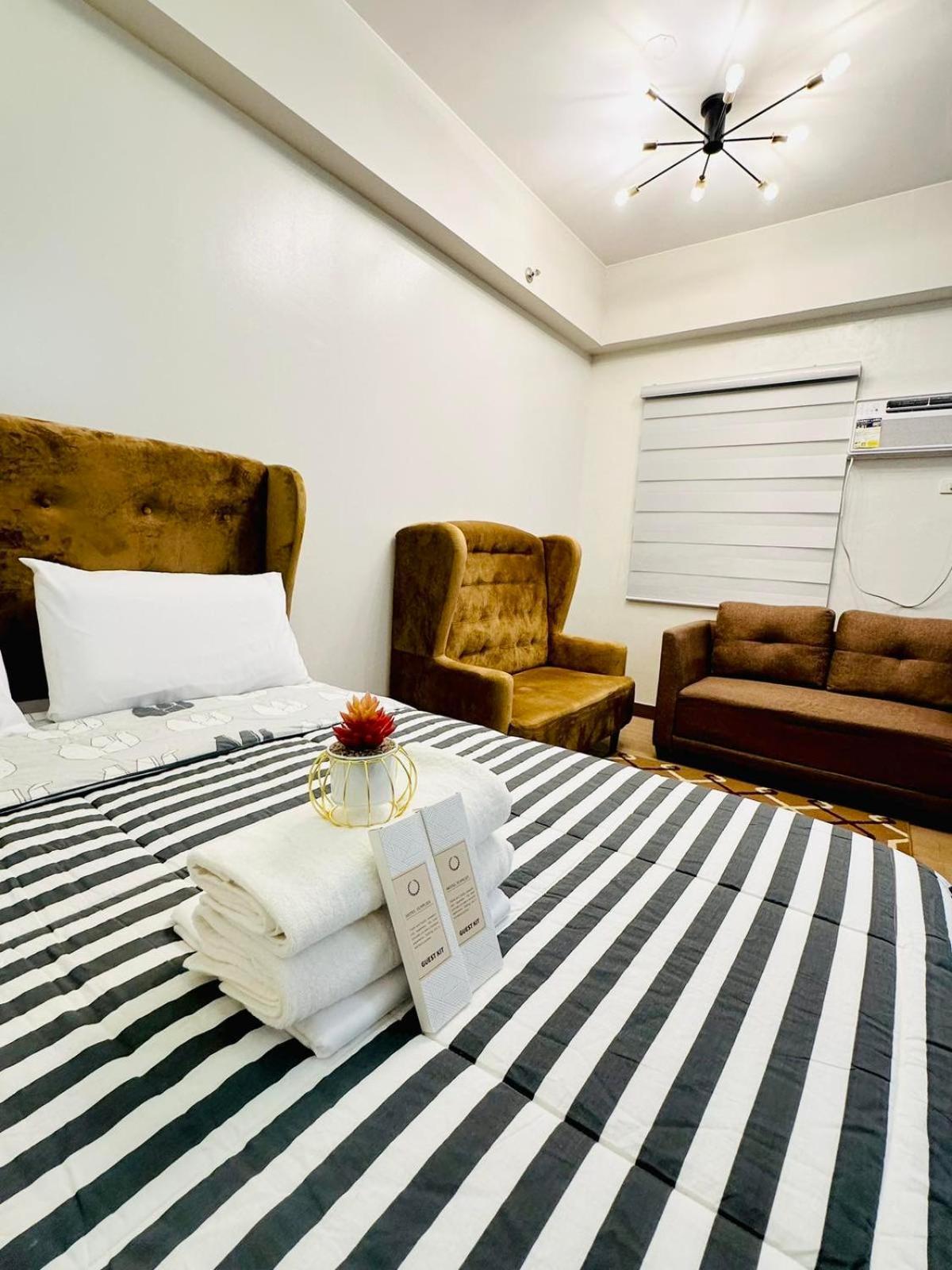 Starlight Suites Trece Martires المظهر الخارجي الصورة