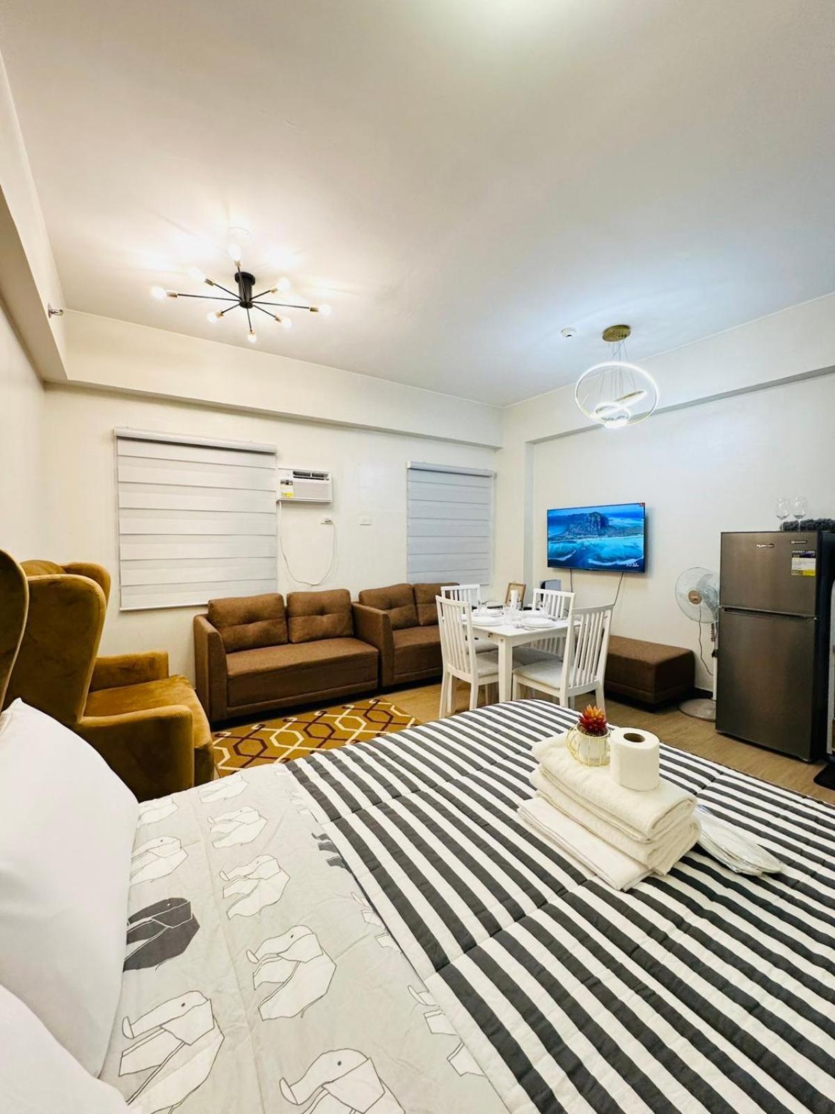 Starlight Suites Trece Martires المظهر الخارجي الصورة