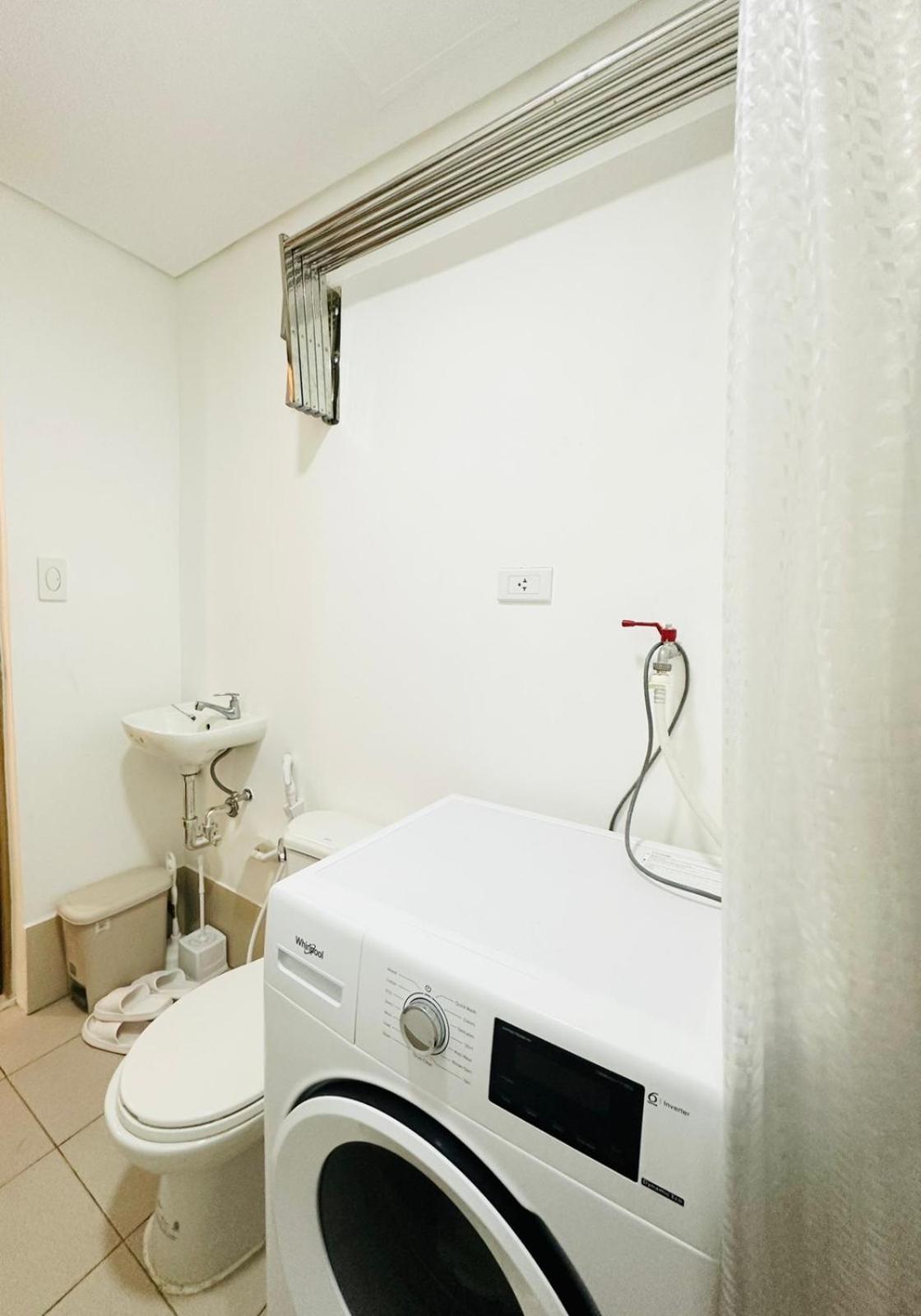 Starlight Suites Trece Martires المظهر الخارجي الصورة