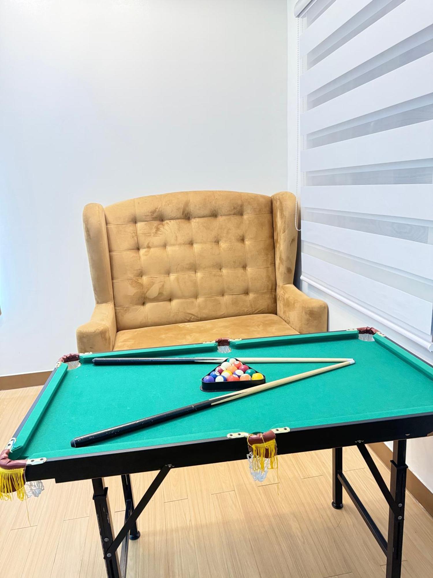 Starlight Suites Trece Martires المظهر الخارجي الصورة